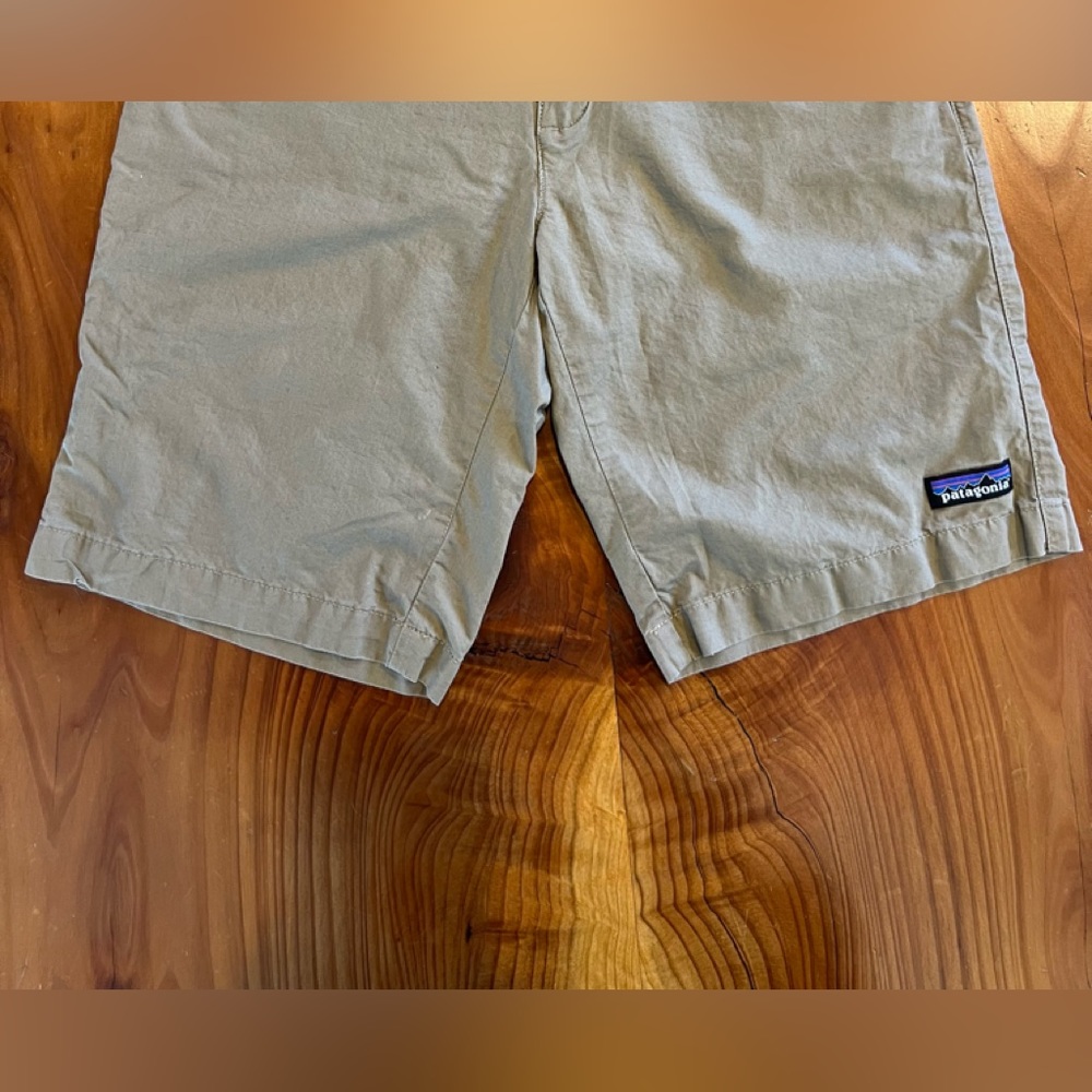 Patagonia Men’s hemp shorts khaki size 28 great condition